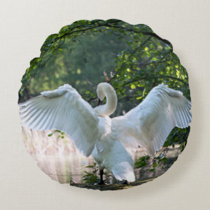 Coussins Ronds Swan avec ailes étalées