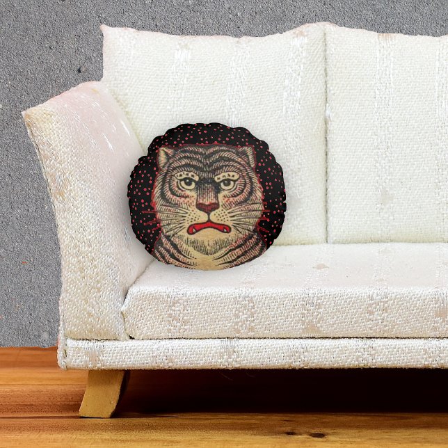 Coussins Ronds Tigre vintage-Asiatique trié (Face of striped fierce Asian Tiger red dots on round black home decor decorative pillow.)