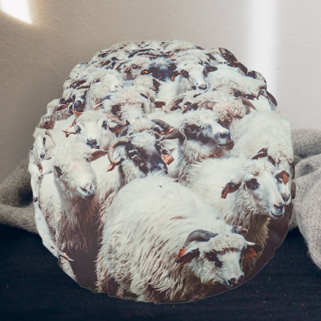 Coussins Ronds Troupeau de moutons blancs et noirs (Créateur téléchargé)