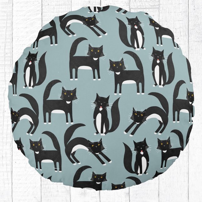 Coussins Ronds Tuxedo Black and White Cats (Black and white tuxedo cat pillow)