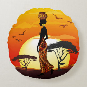 Coussins Ronds Une belle femme africaine Silhouette sur les solei