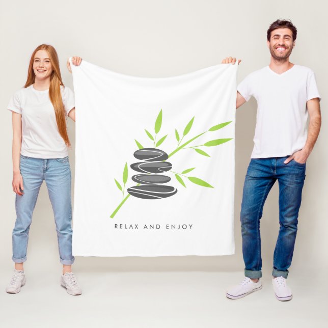 Couverture en polaire zen avec galets de bien-être (En situation)