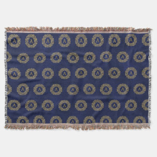 Couverture Initiale Un Motif classique damassé d'or