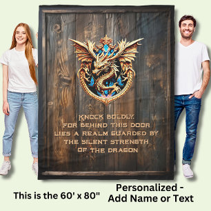 Couverture Polaire Ajoutez votre nom ou texte - Dragon sur porte en b