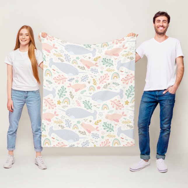 Couverture Polaire Aquarelle Narwhal et Motif de phoque (En situation)
