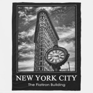 Couverture Polaire Bâtiment Flatiron et horloge en noir et blanc