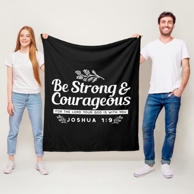 Couverture Polaire Be Strong and Courageous – Joshua 1:9 Bible Verse  (En situation)