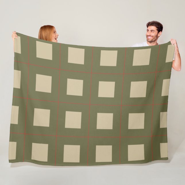 Couverture Polaire Beige Squares on Green Background With Red Grid (En situation)