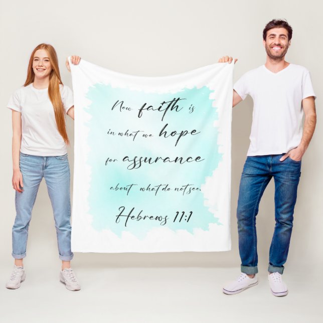 Couverture Polaire Bible verse Bleu Splash Fleece Blanche (En situation)