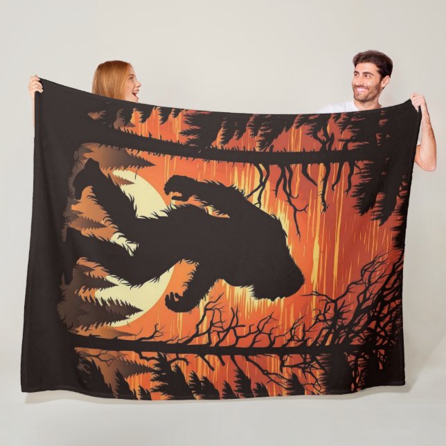 Couverture Polaire Bigfoot Sasquatch Forêt Coucher de soleil (En situation)
