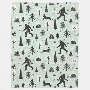 Couverture Polaire Bigfoot Walking in the Woods
