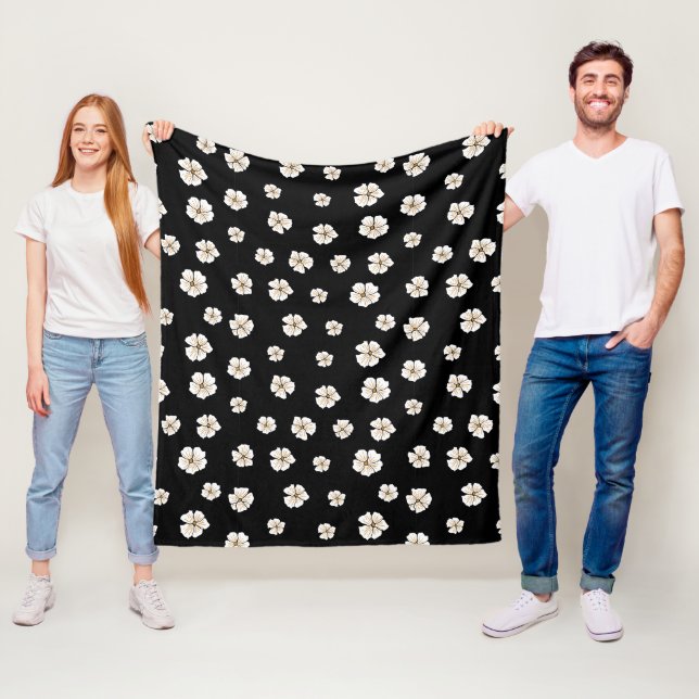 Couverture Polaire Blooming Floral Pattern Black Fleece (3 Sizes) (En situation)
