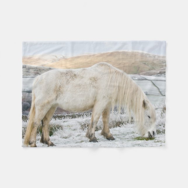 Couverture Polaire Bonnet blanc sur la Mer en hiver (Devant (Horizontal))