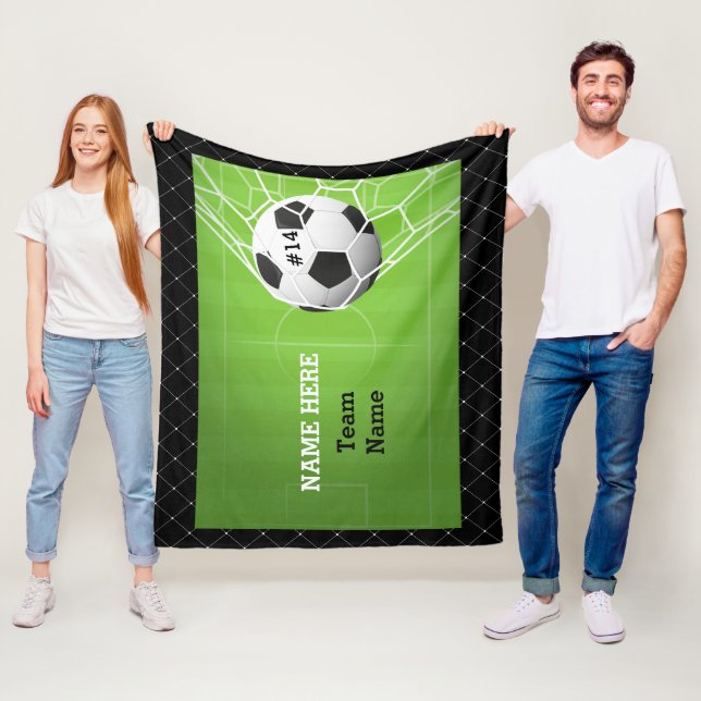 Couverture Polaire Boule de soccer dans Net (En situation)