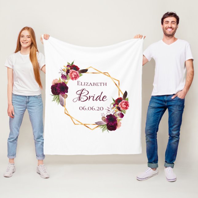 Couverture Polaire Bride blanc fleuri or géométrique nom du mariage (En situation)