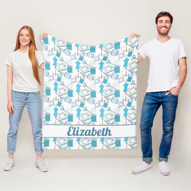 Couverture Polaire Broderie et Patchwork Bleu (En situation)
