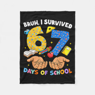 Couverture Polaire Bruh j'ai survécu 67 jours d'école Six Seven Meme 