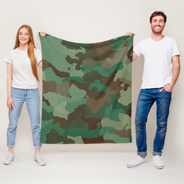 Couverture Polaire Camo vert (En situation)