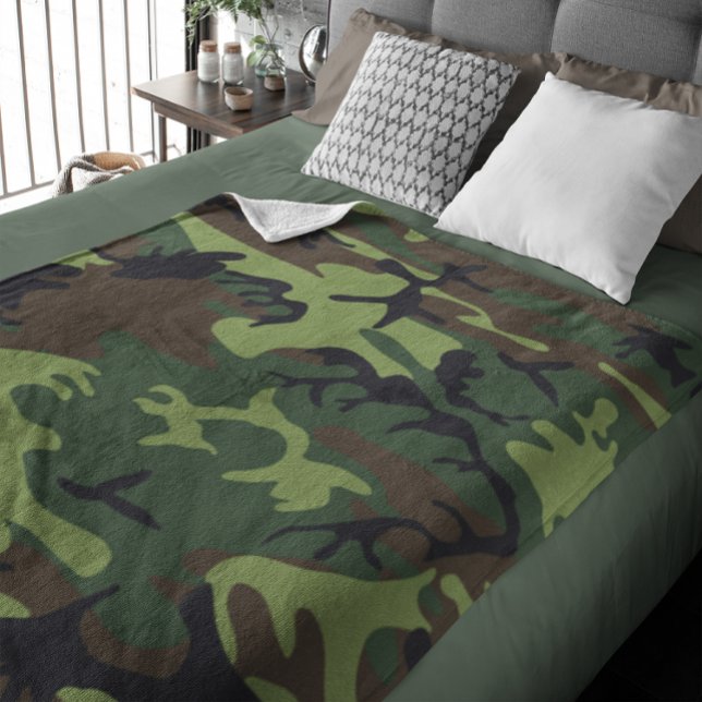 Couverture Polaire Camouflage vert militaire - Motif de la flotte (Military Green Camouflage Pattern Fleece Blanket)