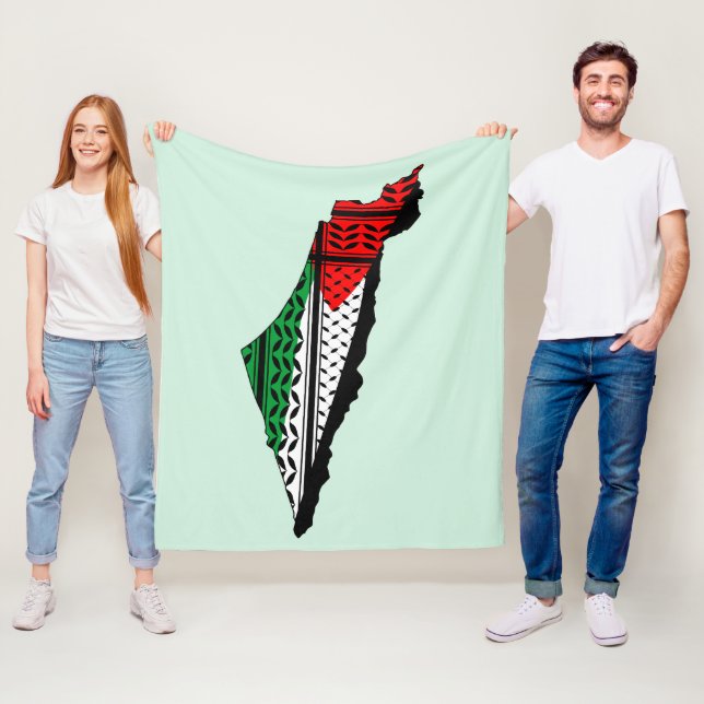 Couverture Polaire Carte de Palestine avec drapeau et Motif Keffiyeg (En situation)