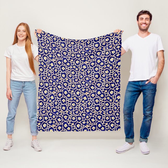 Couverture Polaire Chic Boho Anemone Motif bleu foncé (En situation)