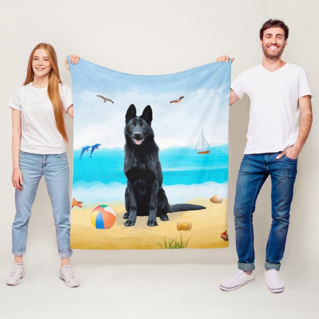 Couverture Polaire Chien berger allemand noir sur la plage (En situation)