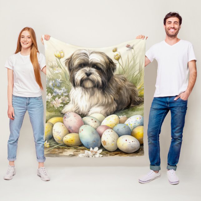 Couverture Polaire Chien tibétain de Terrier avec oeufs de Pâques vac (En situation)