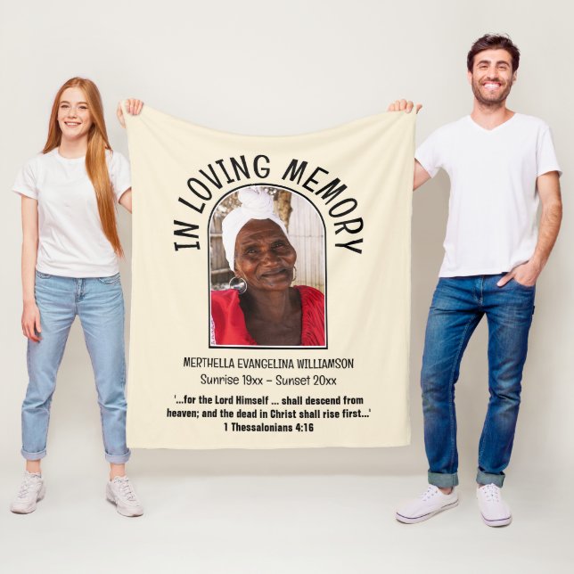 Couverture Polaire Christian IN LOVING MEMORY Photo (En situation)