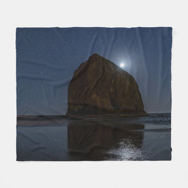 Couverture Polaire Ciels au-dessus de Haystack Rock | Cannon Beach, O (Devant (Horizontal))