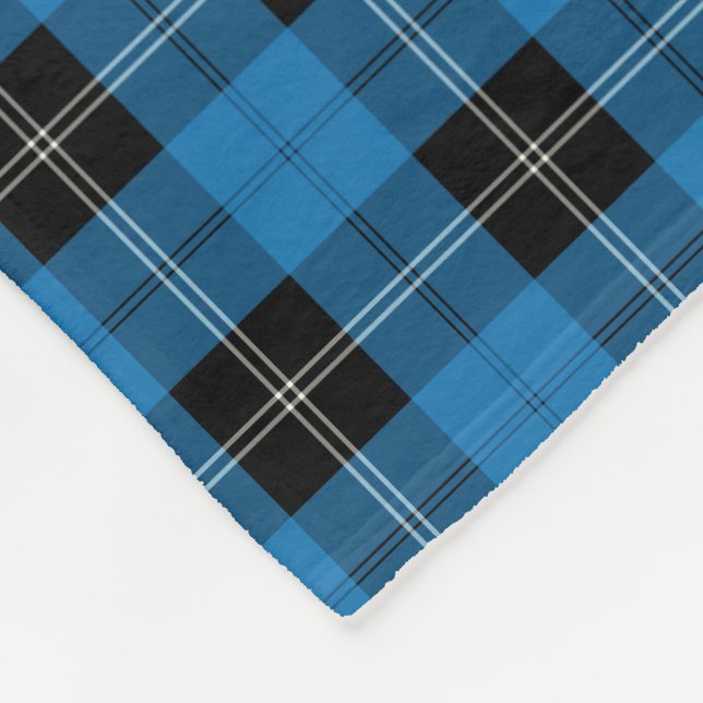 Couverture Polaire Clan bleu clair Ramsay Chasse Tartan (Coin)