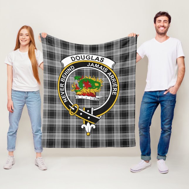Couverture Polaire Clan Douglas Grey Tartan Plaid (En situation)