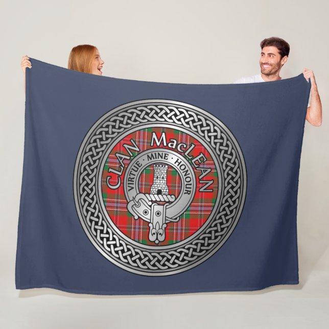 Couverture Polaire Clan MacLean Crest & Tartan Knot Blanket (En situation)