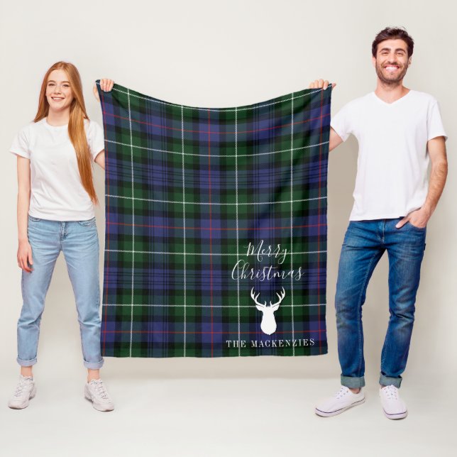 Couverture Polaire Clan Tartan de Noël personnalisé MacKenzie Plaid (En situation)