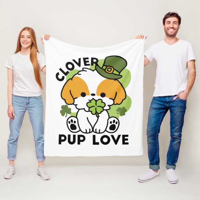 Couverture Polaire Clover Pup Love - St. Patrick's Day Chien Design (En situation)