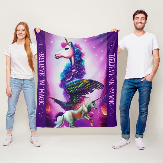 Couverture Polaire Croire En La Cicorne Rose Magique (En situation)
