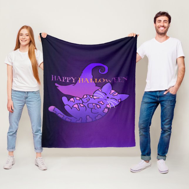 Couverture Polaire Cute violet Halloween Chat et Casquette de sorcièr (En situation)