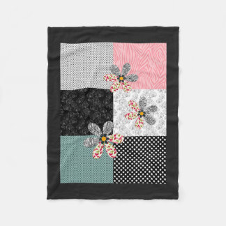 Couverture Polaire Dans un motif rustique patchwork de couleurs multi