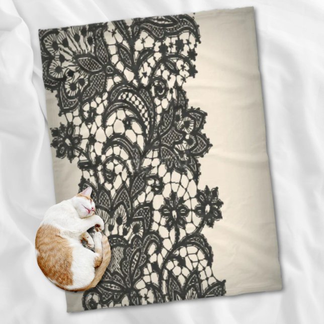 Couverture Polaire dentelle noire (black lace fleece blanket)
