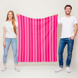 Couverture Polaire Design Motif léger et rose chaud