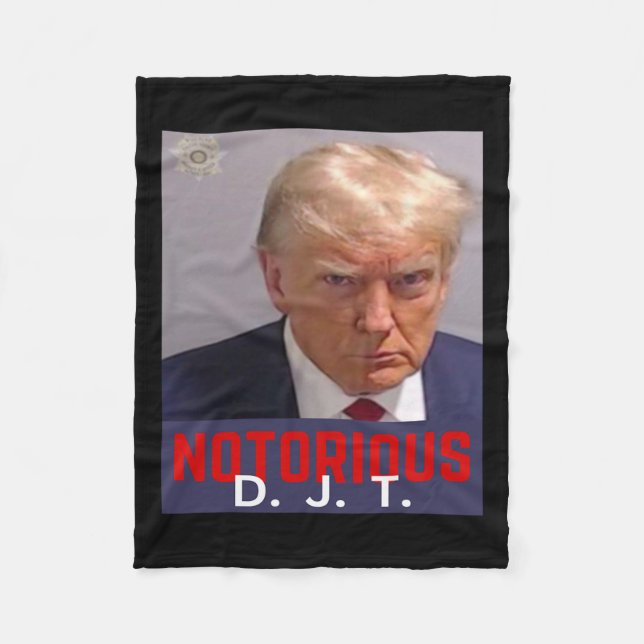 Couverture Polaire Djt - Trump Mug Shot - 24 août 2023 (Devant)