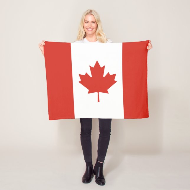 Couverture Polaire Drapeau canadien patriotique (En situation)