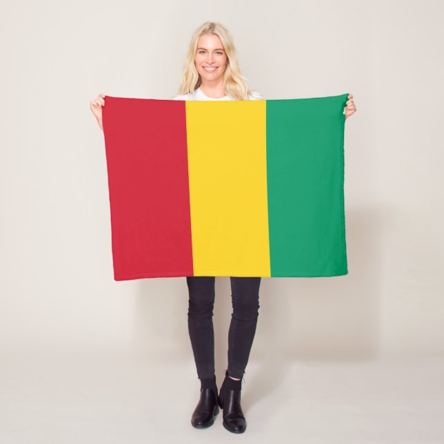 Couverture Polaire Drapeau Guinée (En situation)