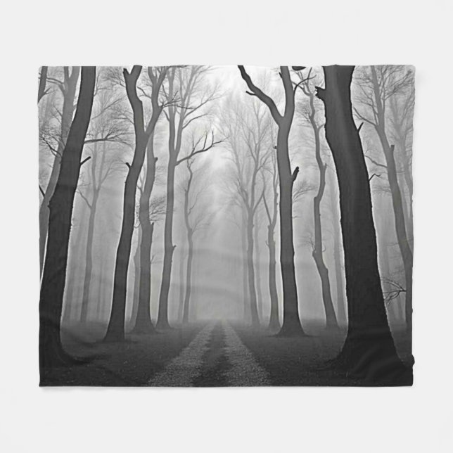 Couverture Polaire Eerie Foggy Forest Path Art (Devant (Horizontal))