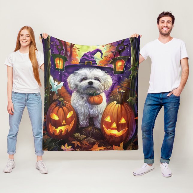 Couverture Polaire Éffrayant Bichon Frise Halloween sorcière et Citro (En situation)