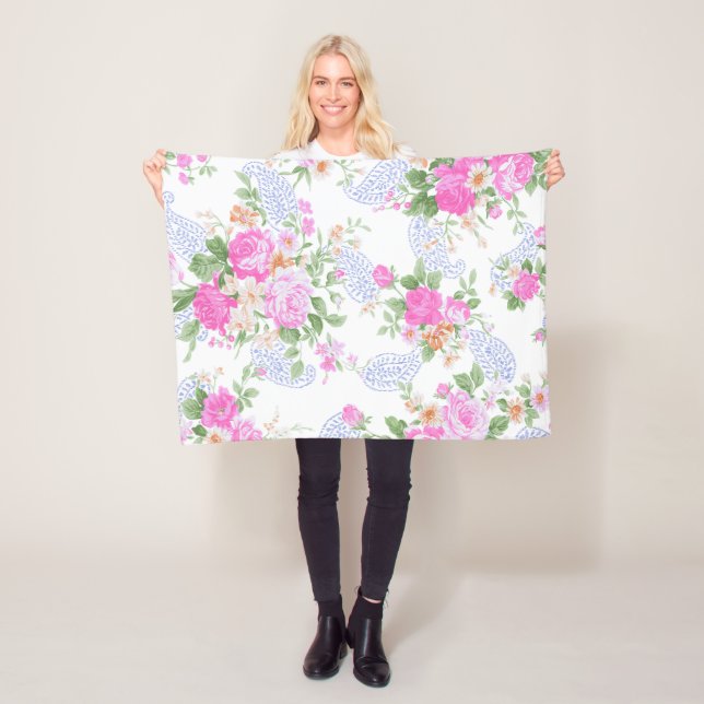Couverture Polaire Elegant Pink Roses Watercolor Floral Pattern | (En situation)