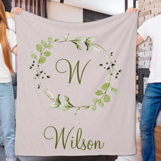 Couverture Polaire Éucalyptus vert et feuille Monogramme de la couron (Green Eucalyptus & Leaf Wreath Script Monogram Fleece Blanket
)