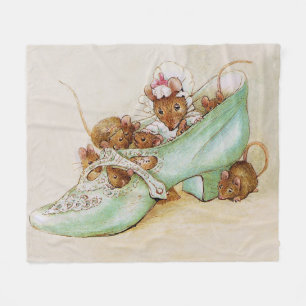 Couverture Polaire Famille de souris dans une chaussure par Beatrix P