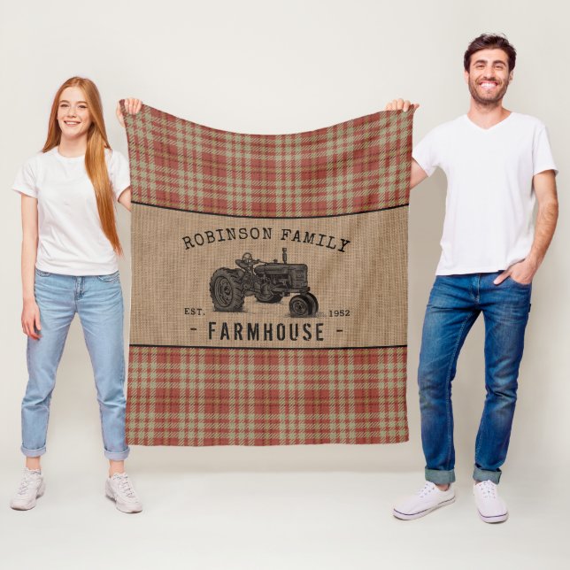 Couverture Polaire Family Farmhouse Rustic Tractor Red Plaid (En situation)