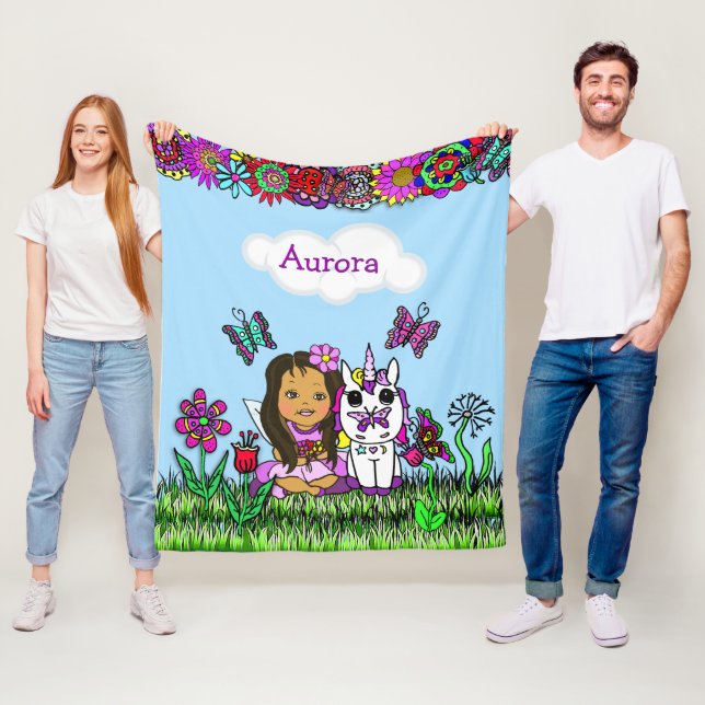 Couverture Polaire Fée personnalisée, Fleurs et Papillons Fille (En situation)