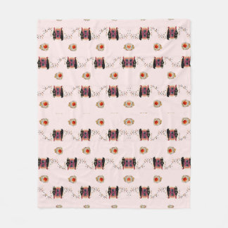 Couverture Polaire Feminine Surrealism in Warm Tones